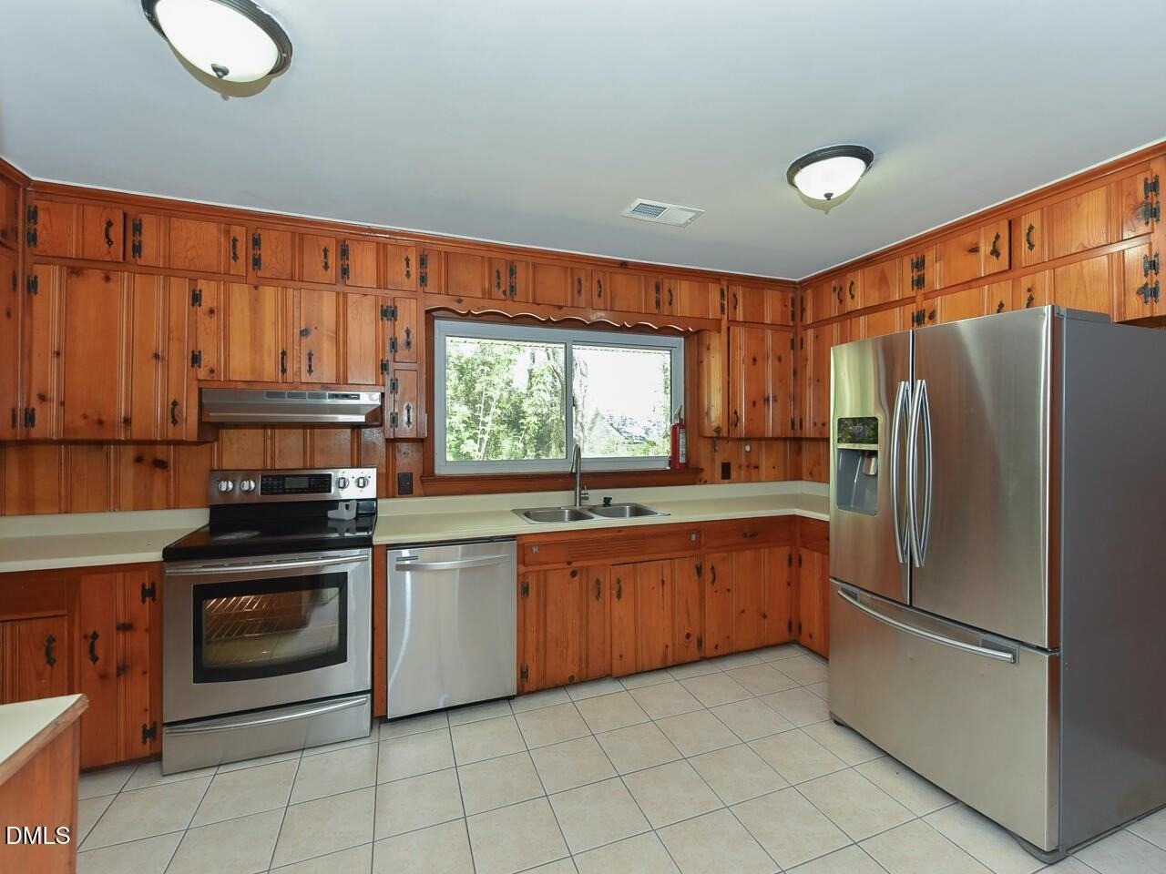 4916 Western Blvd - Photo 6 of 18