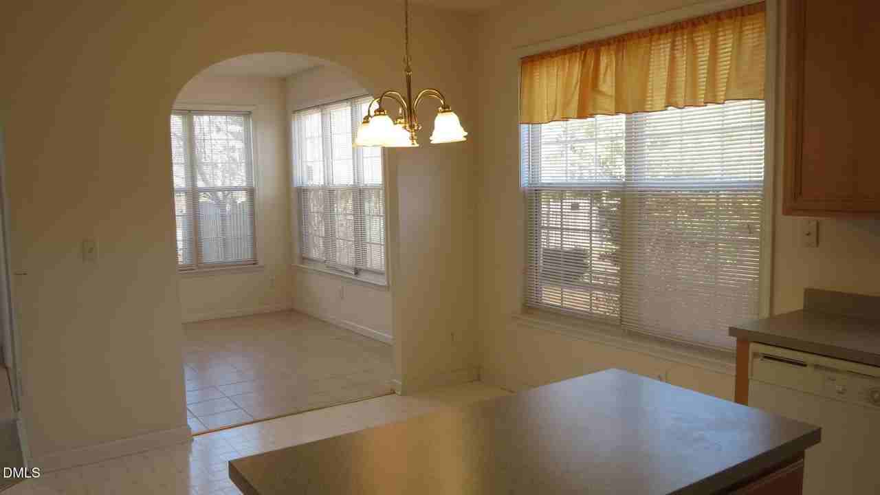 5907 Whisperwood Dr - Photo 4 of 21