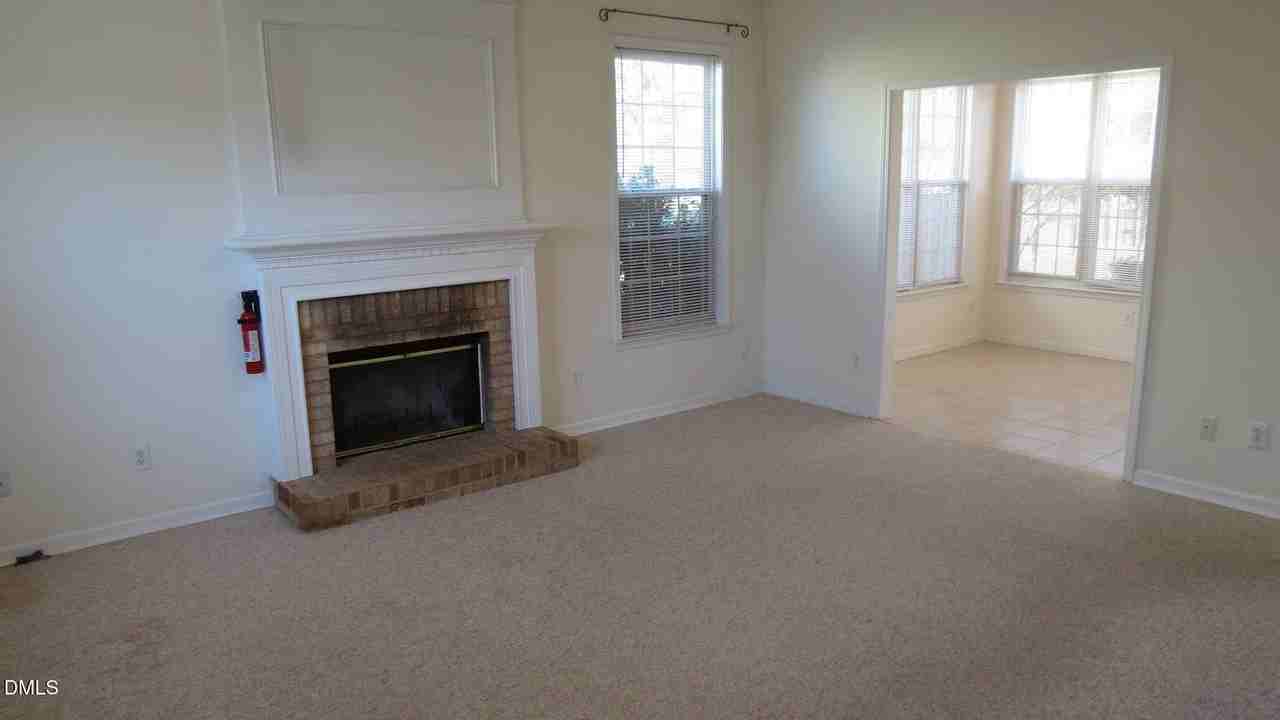 5907 Whisperwood Dr - Photo 6 of 21