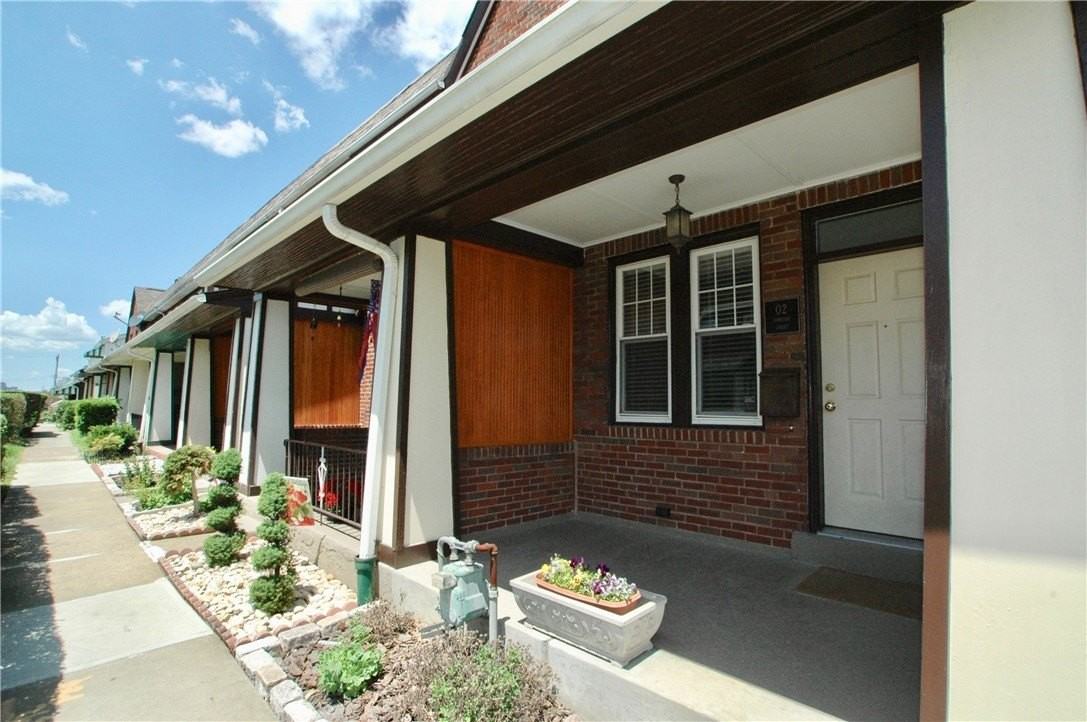 2 Dawson Ct - Photo 3 of 34