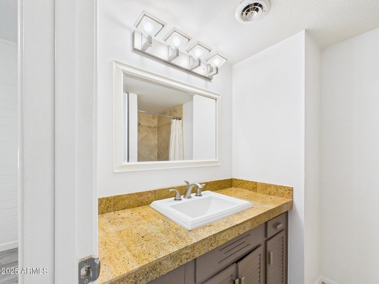 6501 N 17th Ave Apt 208 #208 - Photo 7 of 16