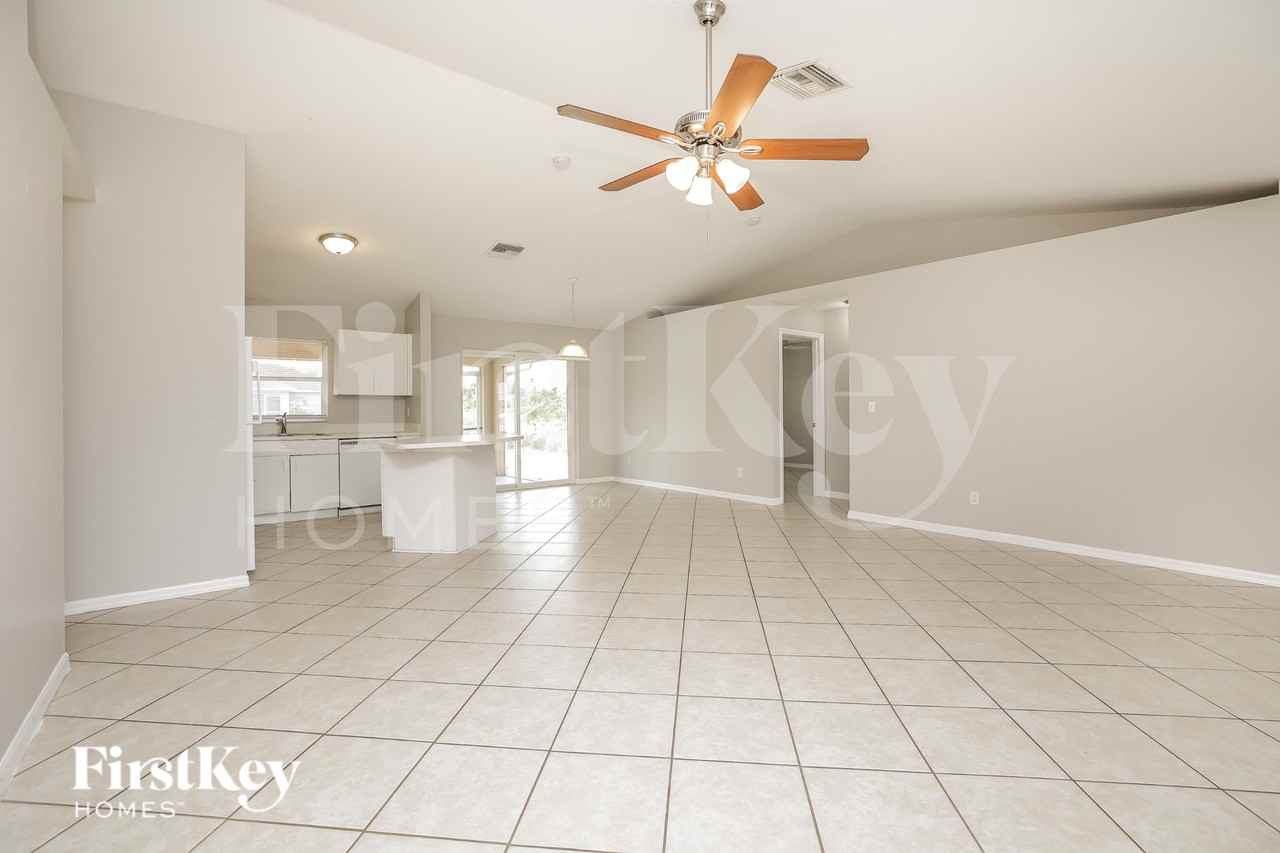 4103 10th St Sw - Photo 3 of 19