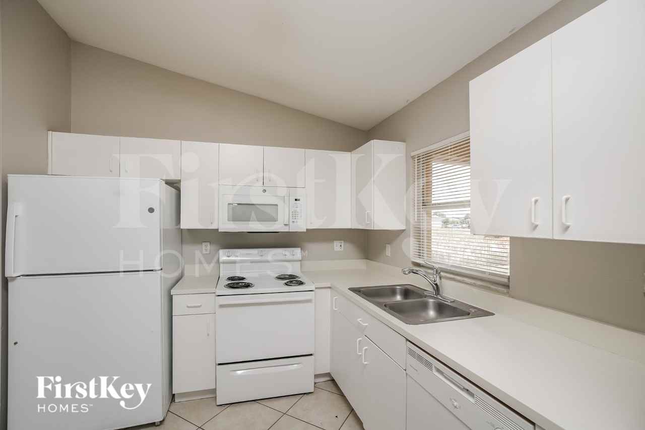 4103 10th St Sw - Photo 7 of 19