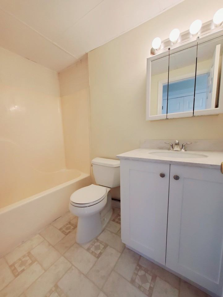 28 Parker Ave #1 - Photo 6 of 7