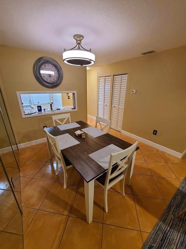 12087 Nw 44th St - Photo 7 of 50