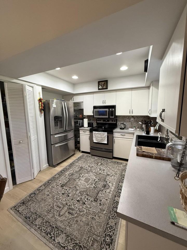 2507 Canterbury Dr N - Photo 7 of 14