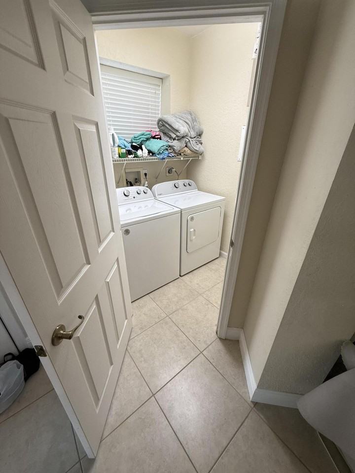 2136 Oakmont Dr - Photo 7 of 34