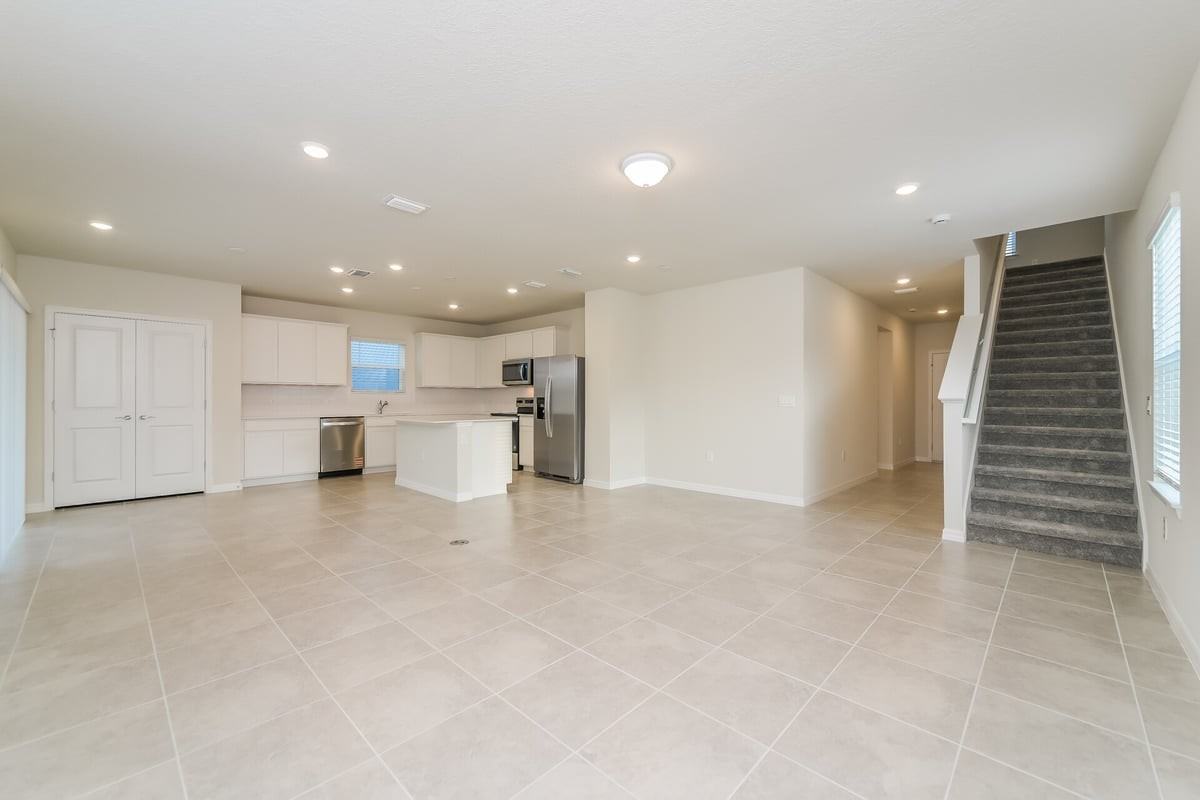 3273 Ellsworth Ave - Photo 4 of 22