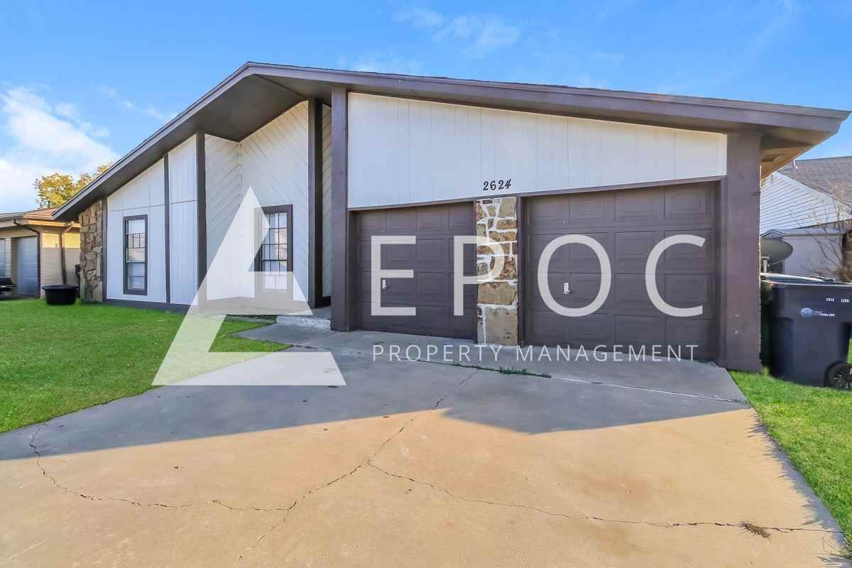 2624 Sw 97th St - Photo 2 of 16