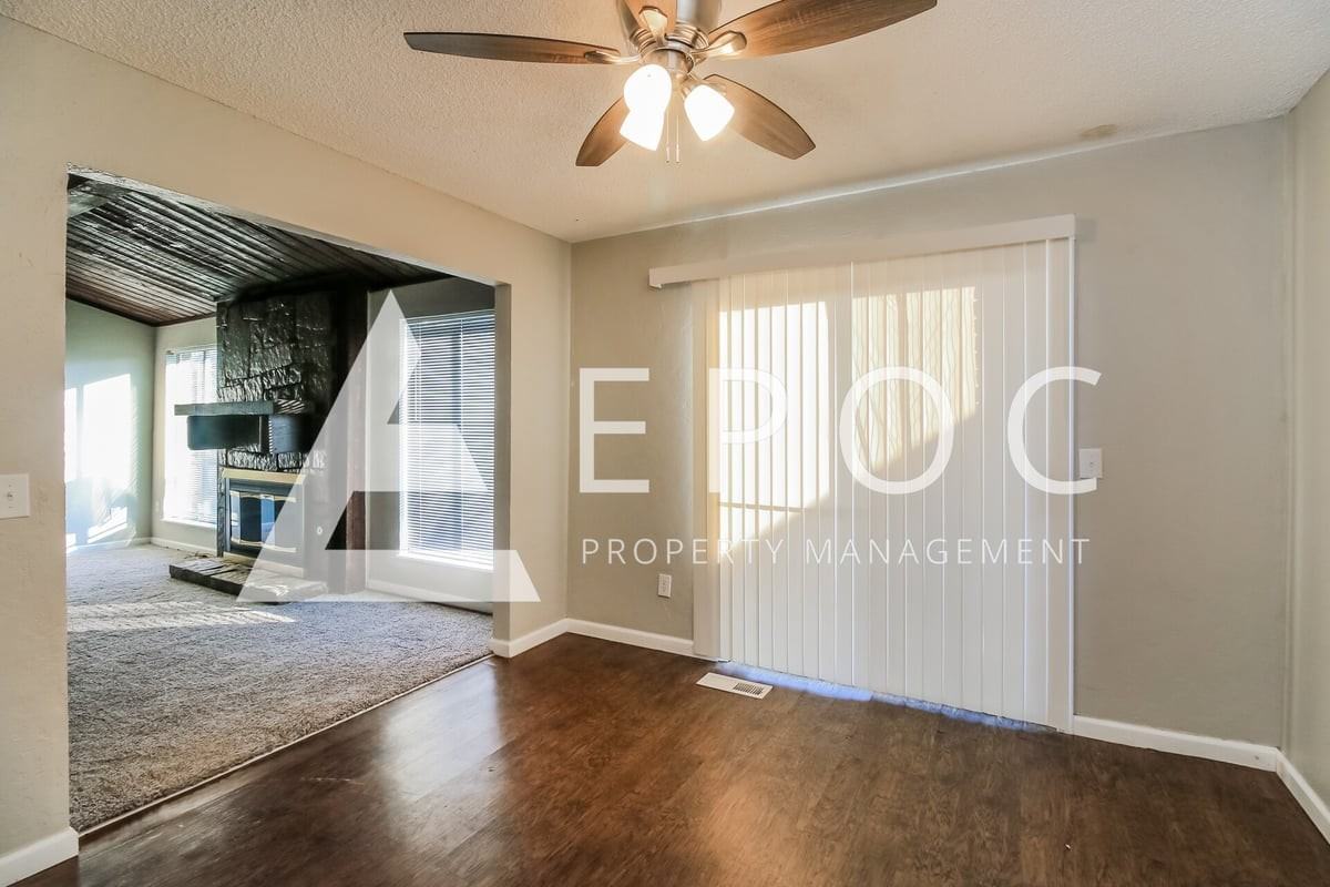 2624 Sw 97th St - Photo 3 of 16