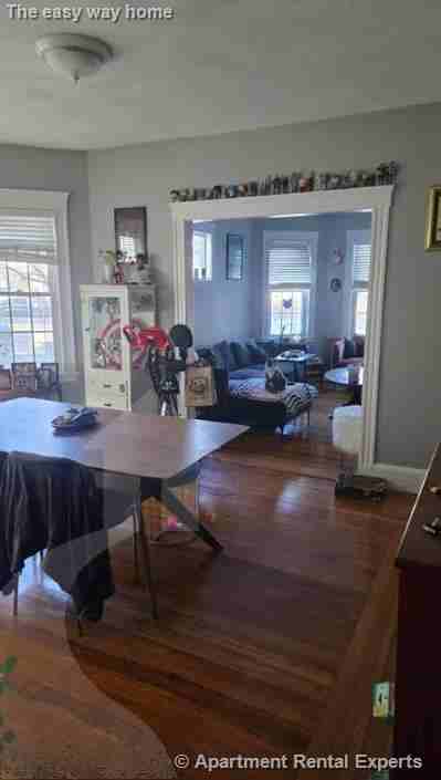 835 Fellsway - Photo 4 of 15