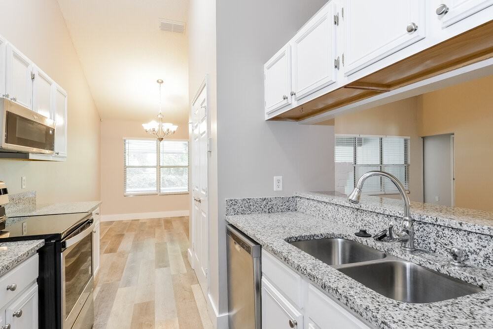 12791 Serenade Cir N - Photo 6 of 16