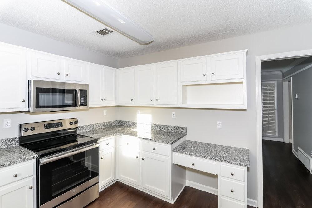 1515 Cider House Ln - Photo 7 of 15