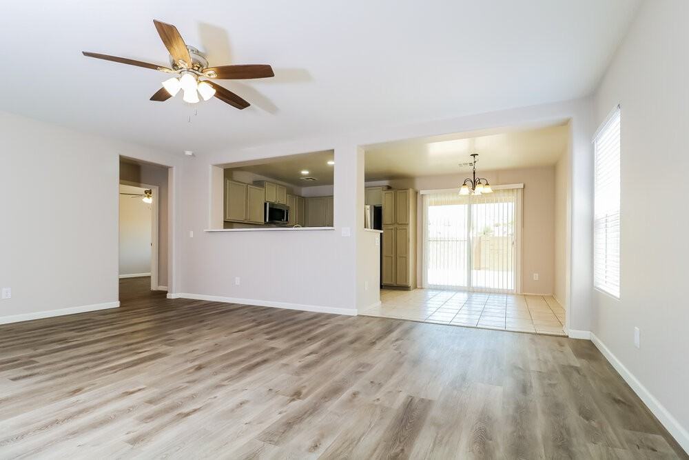 10043 N 115th Dr - Photo 5 of 16