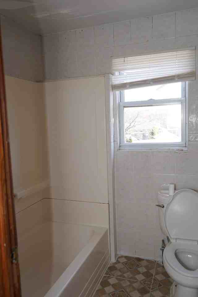 430 Main St - Photo 2 of 8