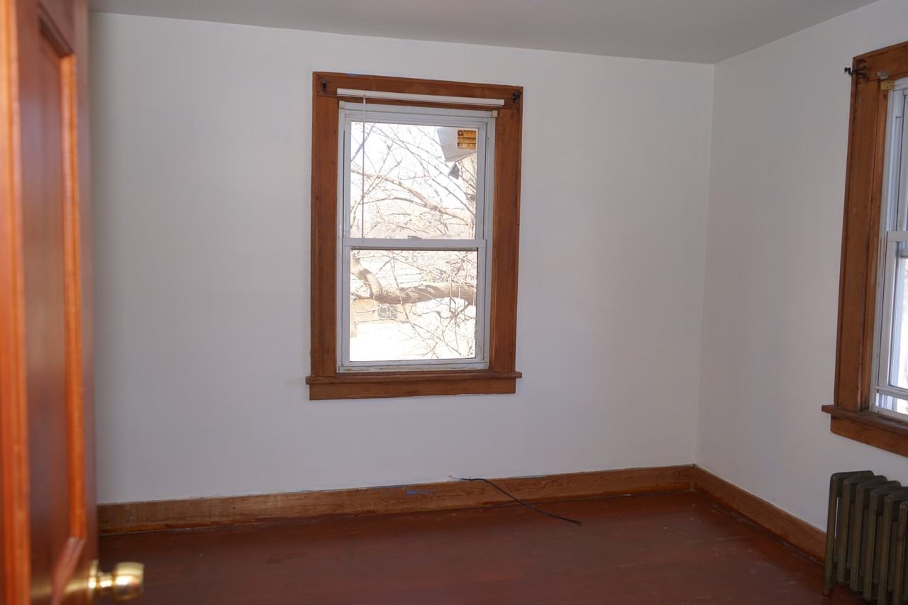 430 Main St - Photo 5 of 8