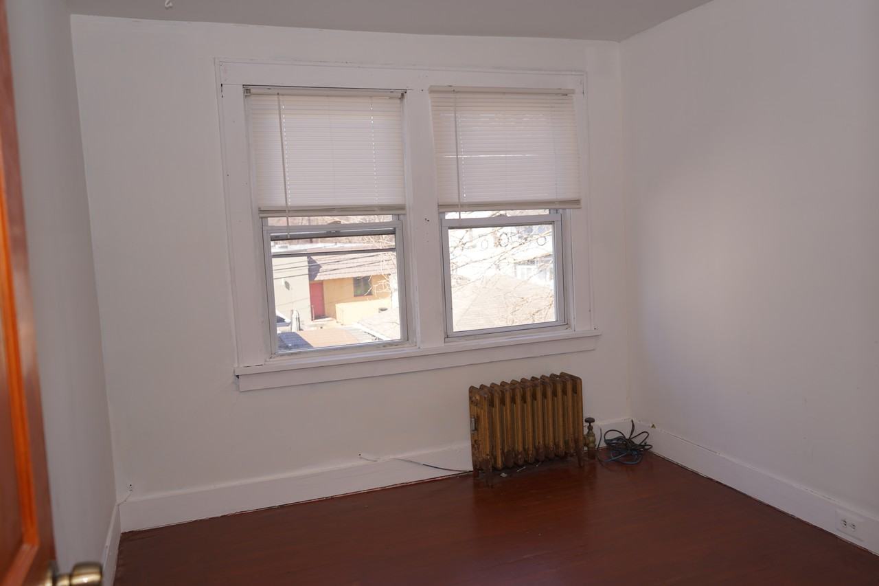 430 Main St - Photo 6 of 8