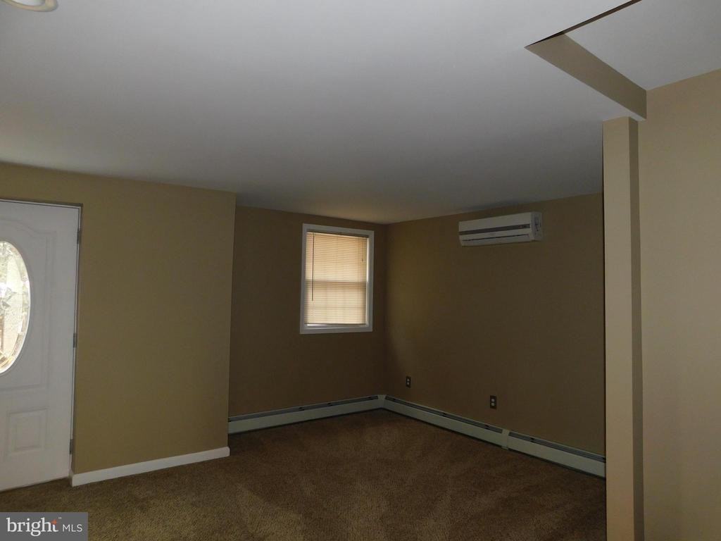 747 Churchville Rd - Photo 6 of 14