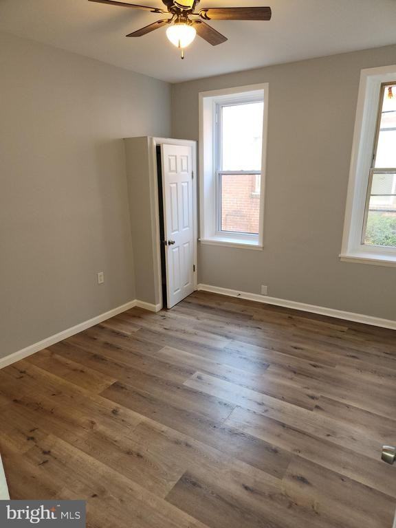 5025 Penn St ##1 - Photo 5 of 7