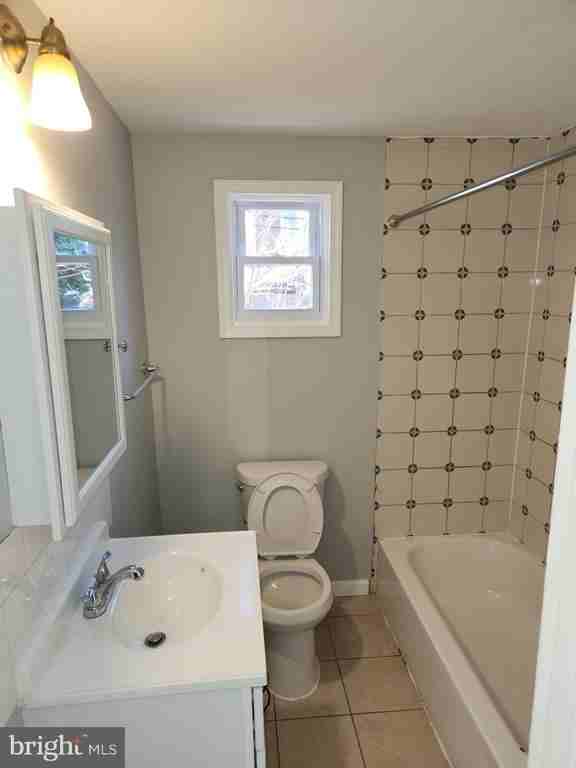 5025 Penn St ##1 - Photo 7 of 7