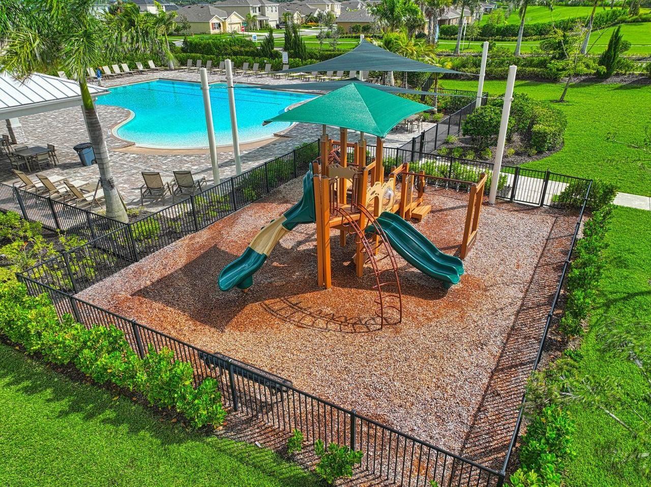 10819 Sw Pacini Way - Photo 4 of 43