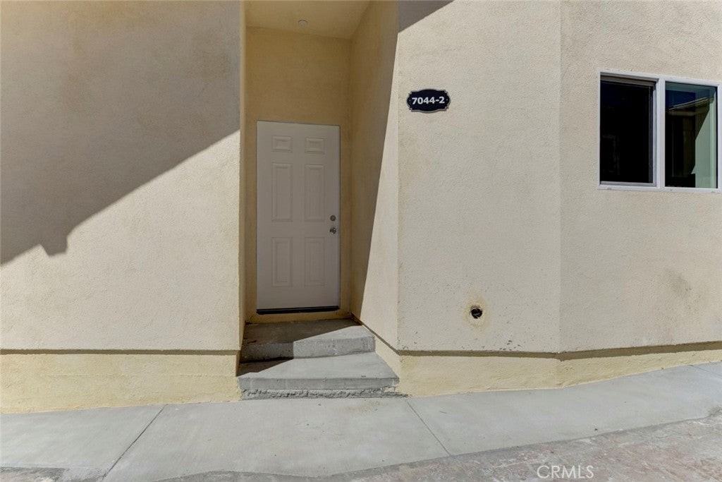 7044 Greeley St - Photo 2 of 20