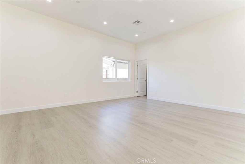 7044 Greeley St - Photo 5 of 20