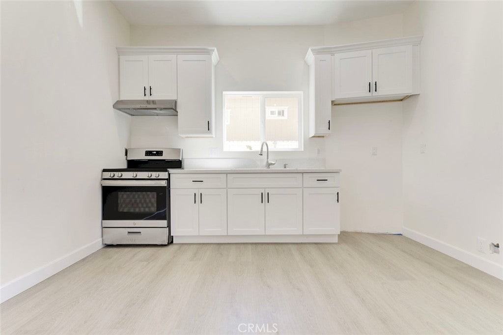 7044 Greeley St - Photo 6 of 20