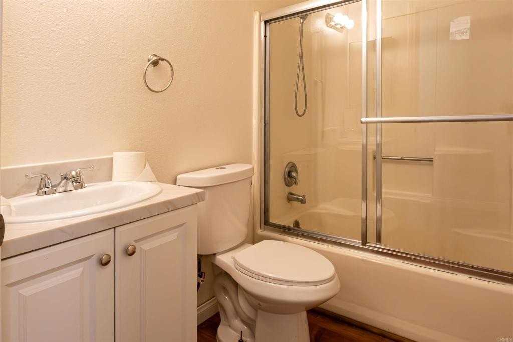 2319 Ridgeway Dr - Photo 5 of 26