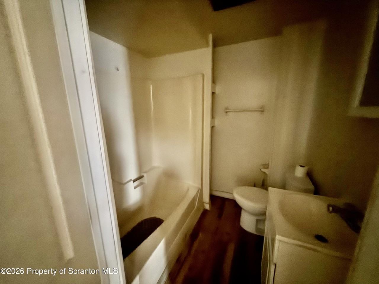 307 School St - Photo 5 of 12
