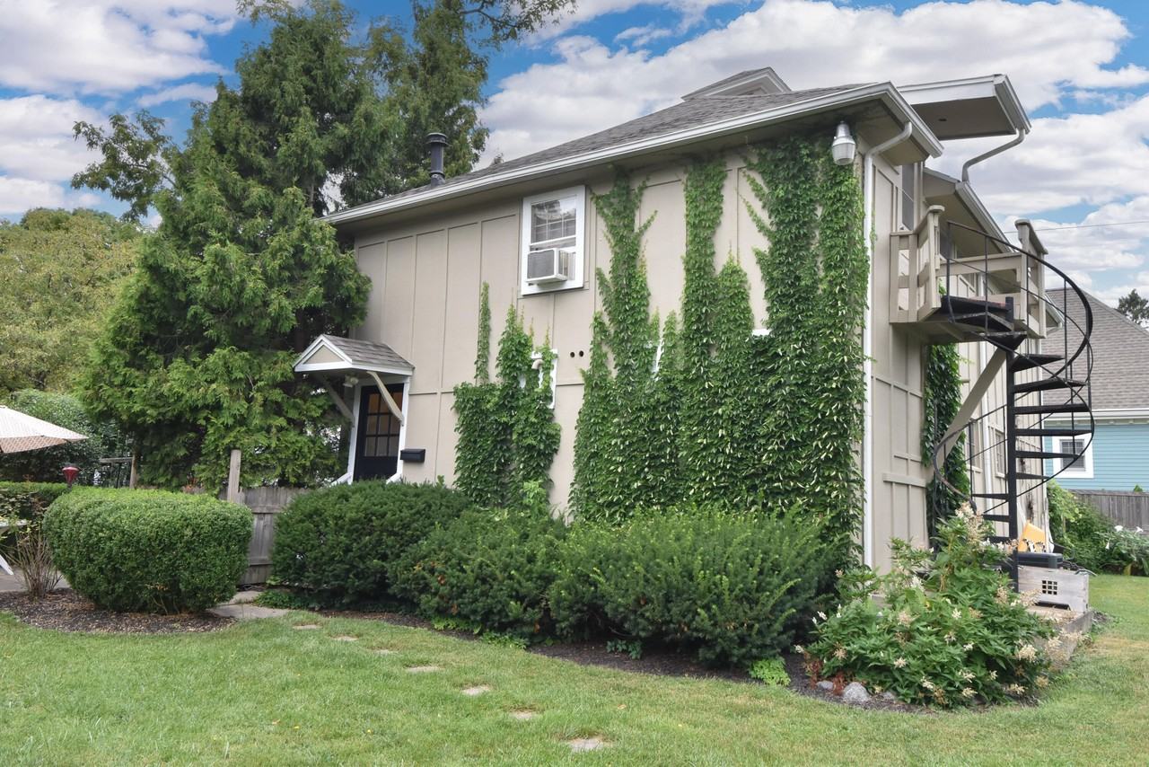 661 S Lake Shore Dr - Photo 3 of 28