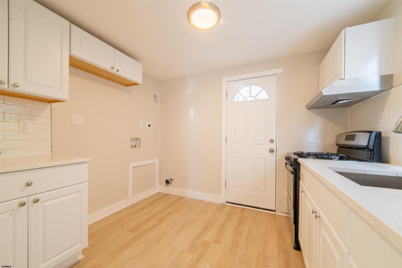 115 N Delancy Pl - Photo 5 of 9