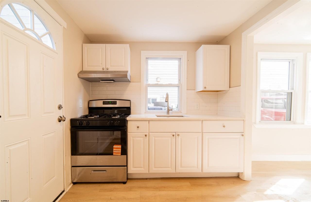 115 N Delancy Pl - Photo 6 of 9