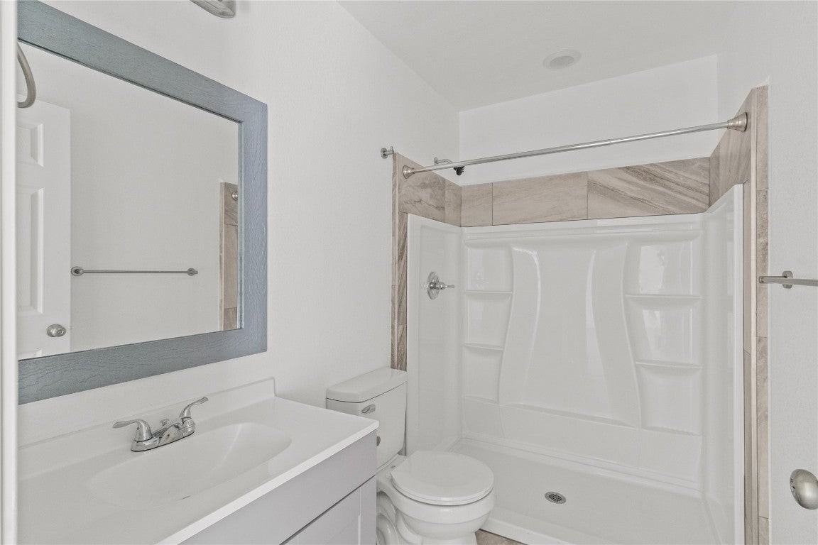 316 20th St - Photo 4 of 6