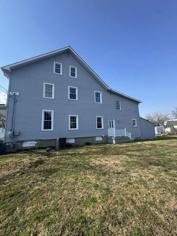 332 E Broadway - Photo 2 of 37