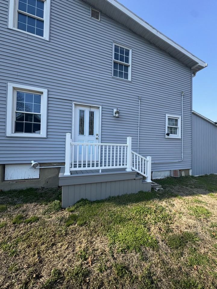 332 E Broadway - Photo 3 of 37