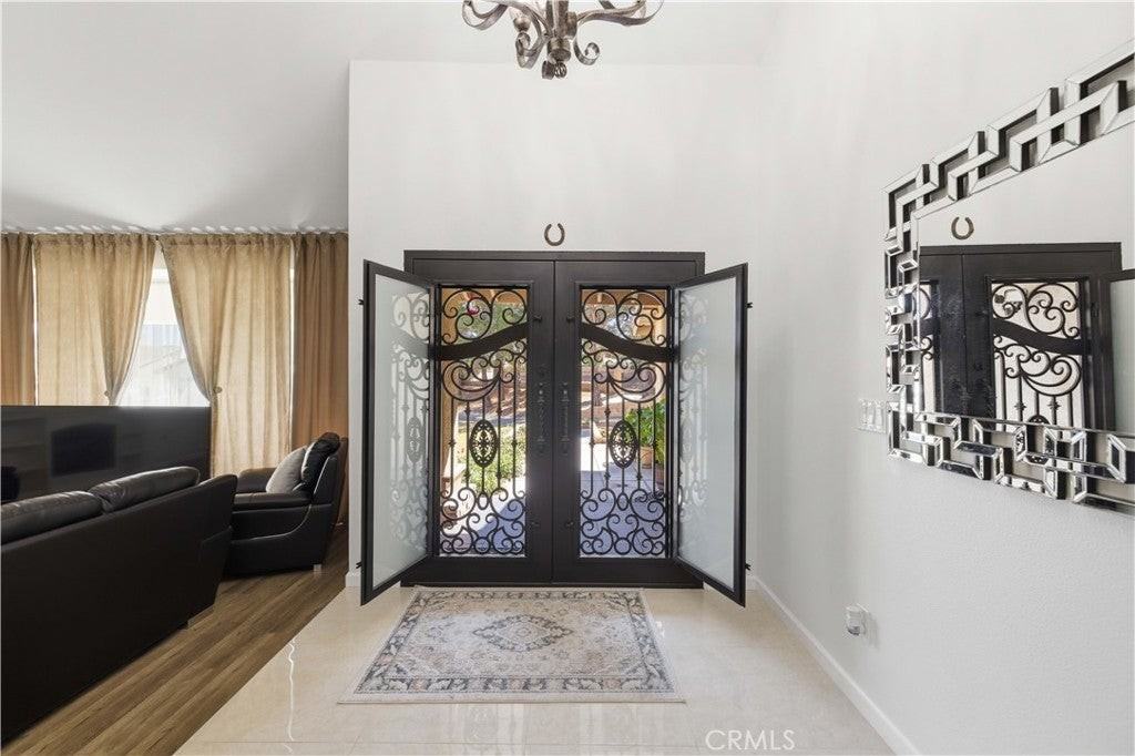 41201 Laidlaw Ln - Photo 2 of 19