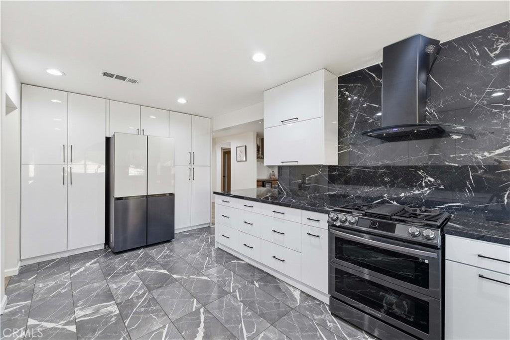 41201 Laidlaw Ln - Photo 7 of 19