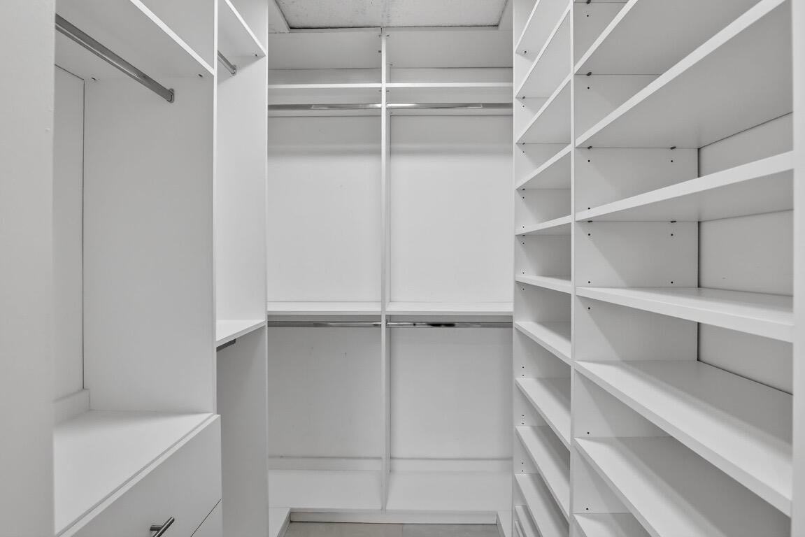 373 Nw 94th Ter - Photo 6 of 10