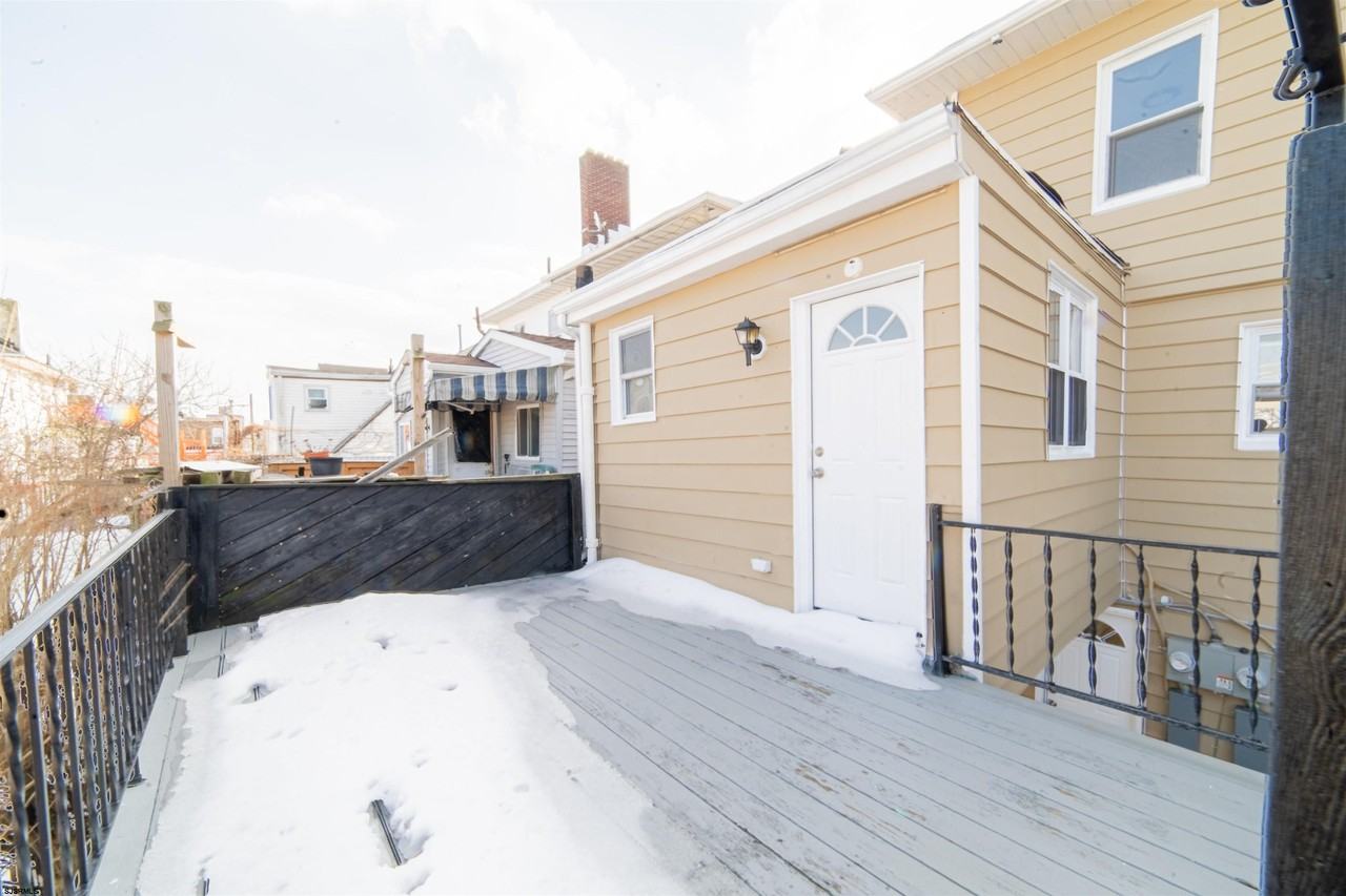 115 N Delancy Pl - Photo 3 of 14