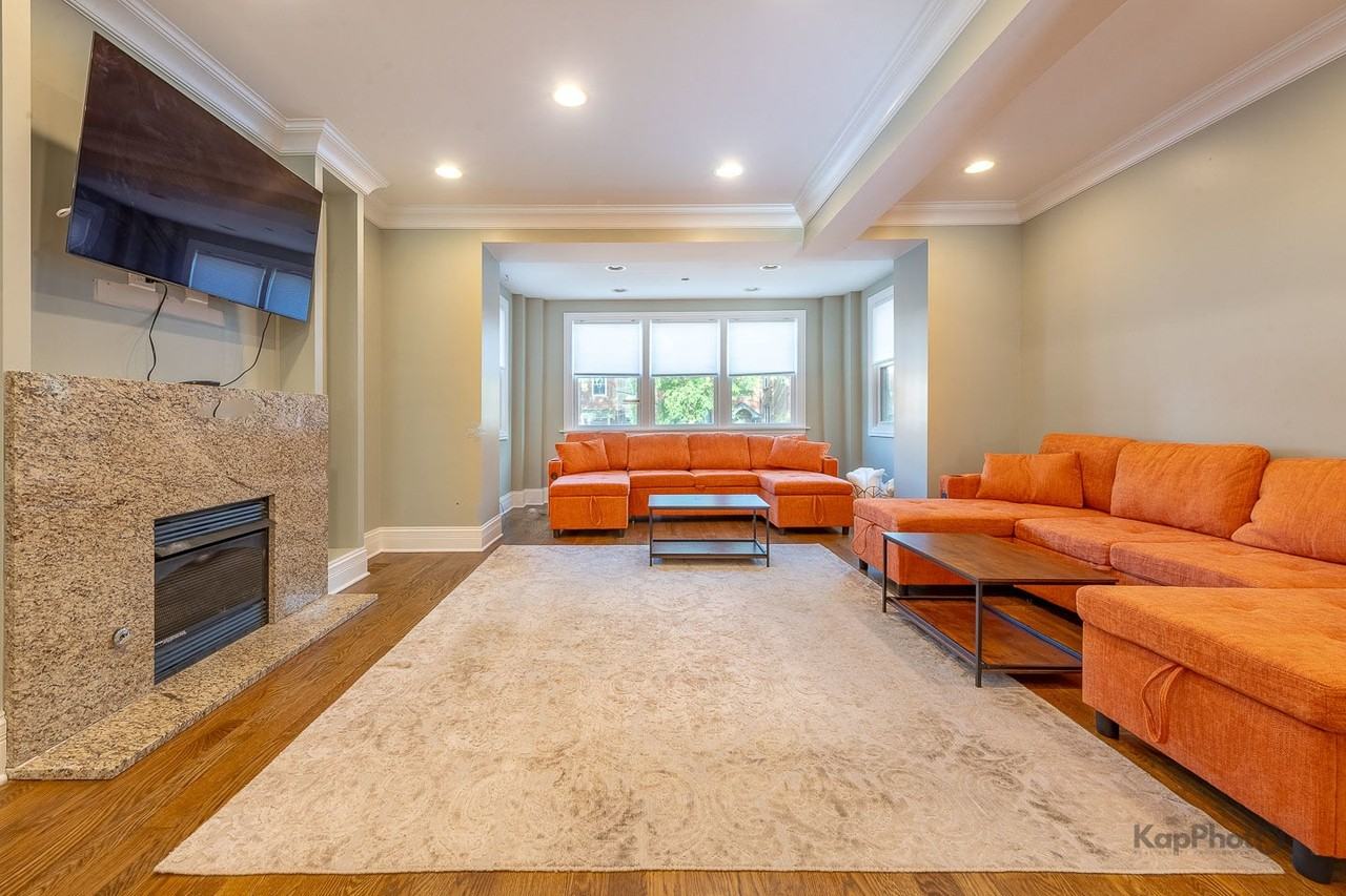 3639 N Troy St - Photo 3 of 30