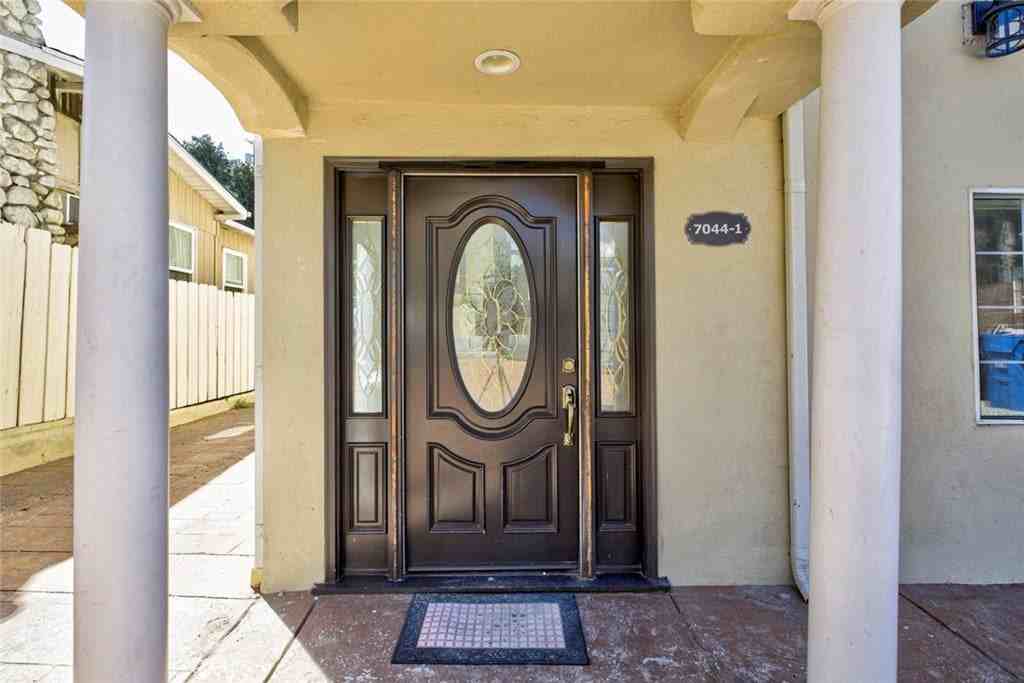 7044 Greeley St - Photo 4 of 27