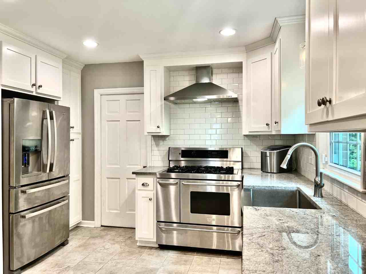 6840 Newhall Rd - Photo 6 of 29