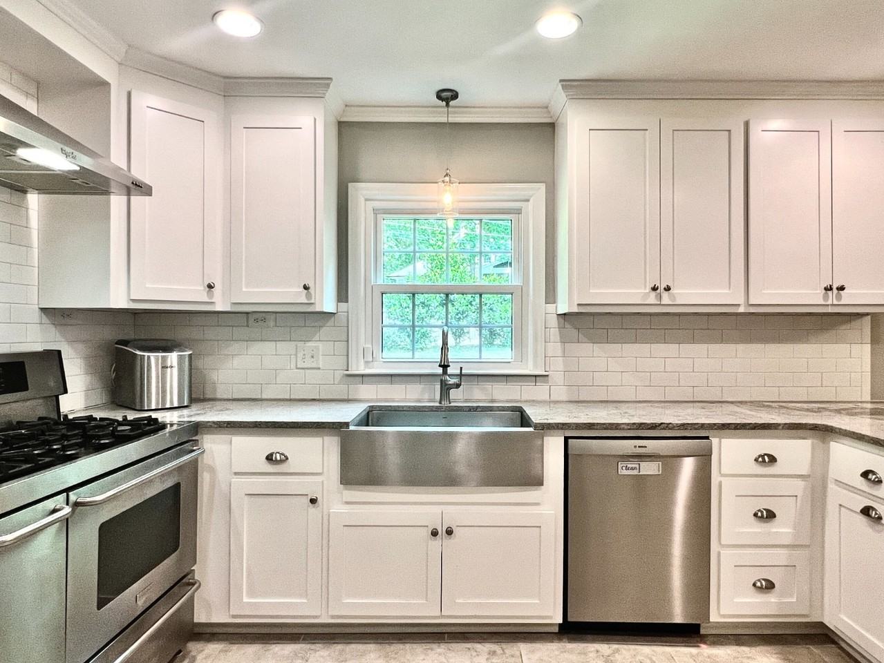 6840 Newhall Rd - Photo 7 of 29