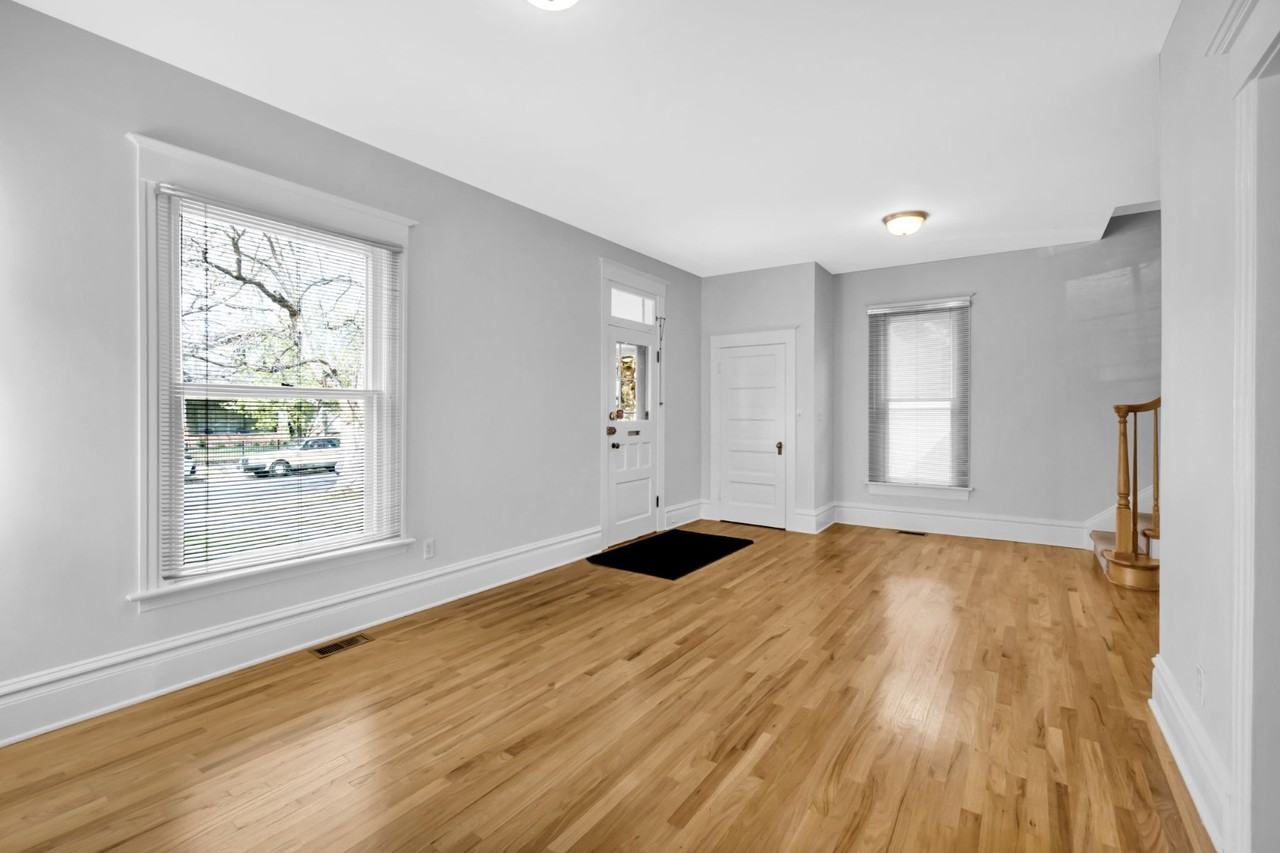 1036 S Race St - Photo 4 of 28