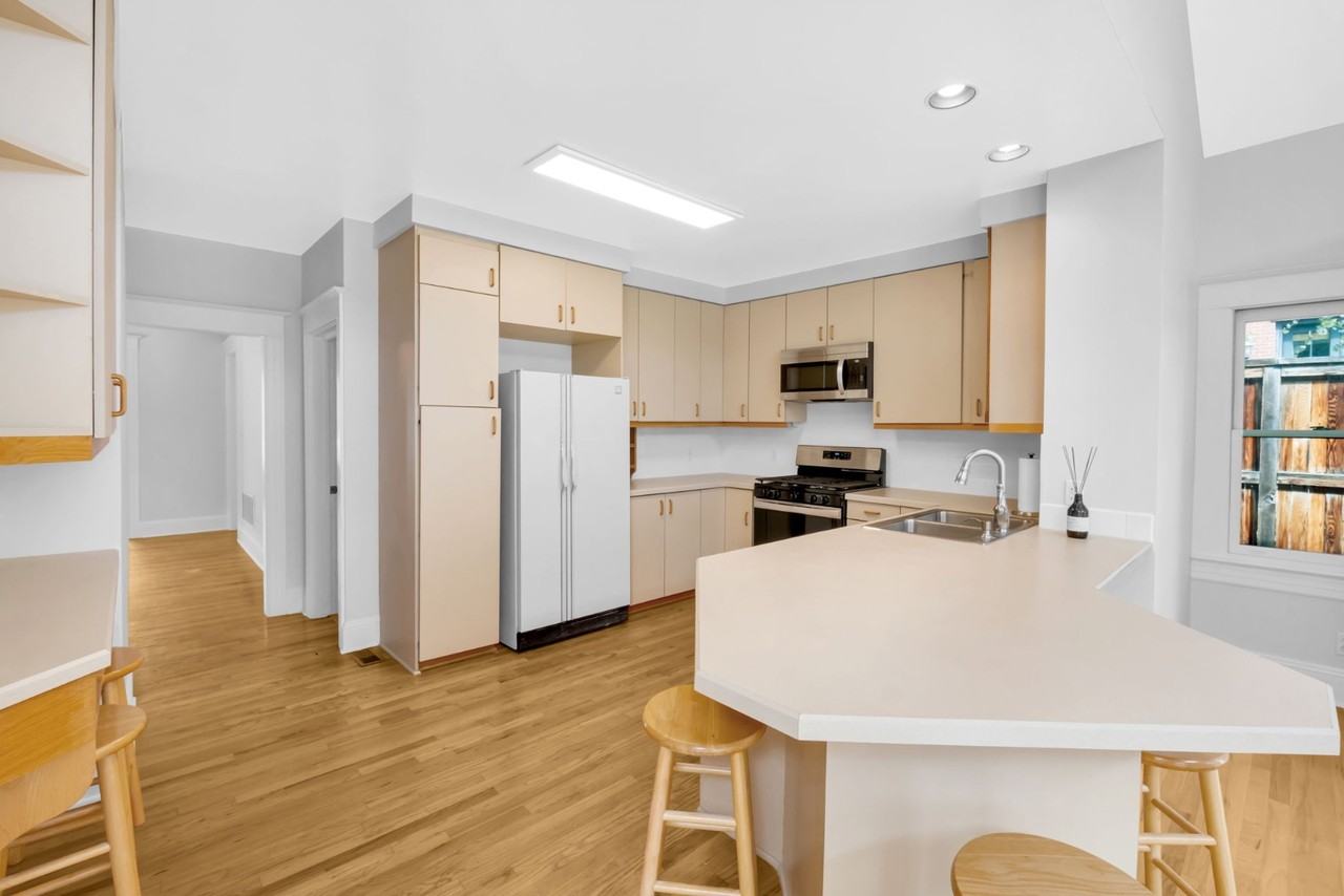 1036 S Race St - Photo 6 of 28