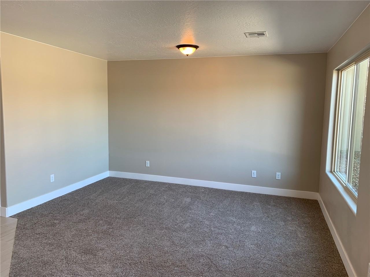 3239 Se #34 - Photo 2 of 17