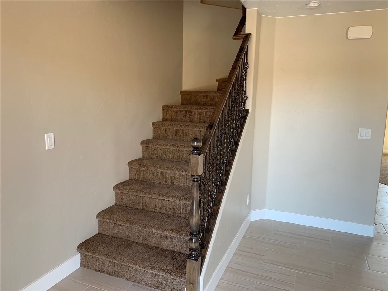 3239 Se #34 - Photo 3 of 17