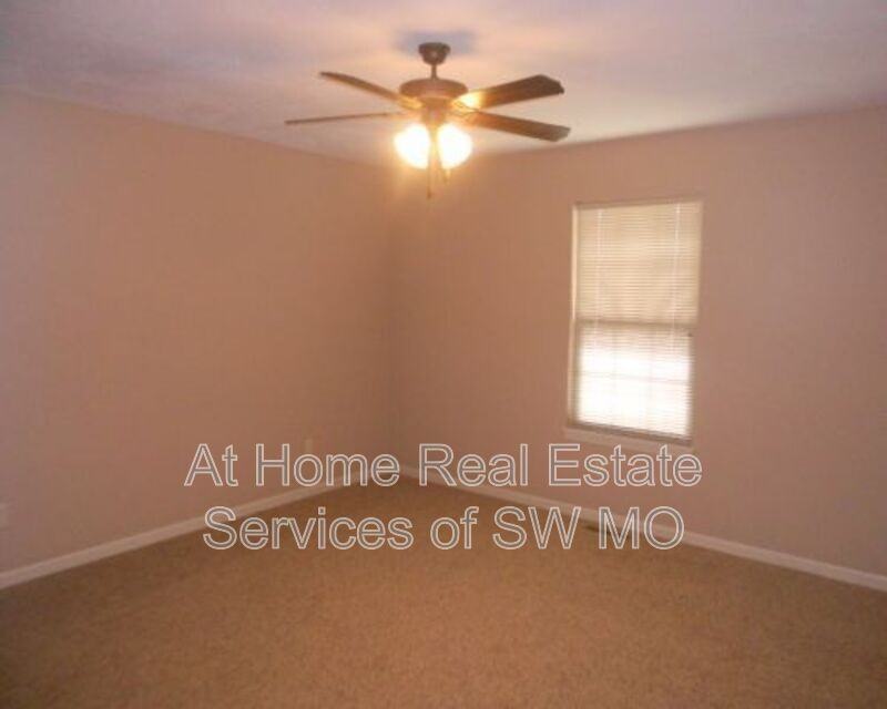 1407 E Seminole St - Photo 4 of 6