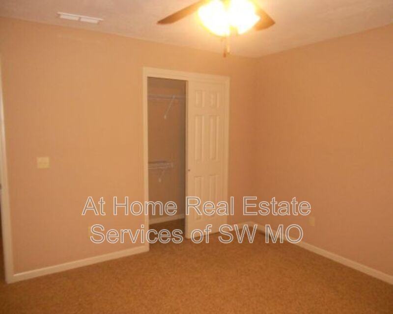 1407 E Seminole St - Photo 6 of 6